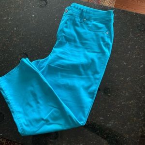 Chico’s Turquoise 5 Pocket Crop Jeans.